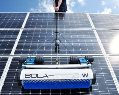 solarreinigung-rotierende-bürste